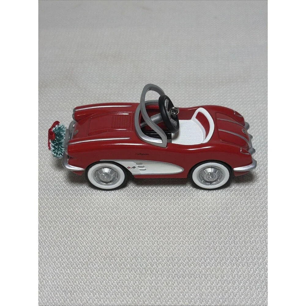 NIB VTG Hallmark Keepsake 1958 CUSTOM CORVETTE 2001 Club Ed. Ornament
